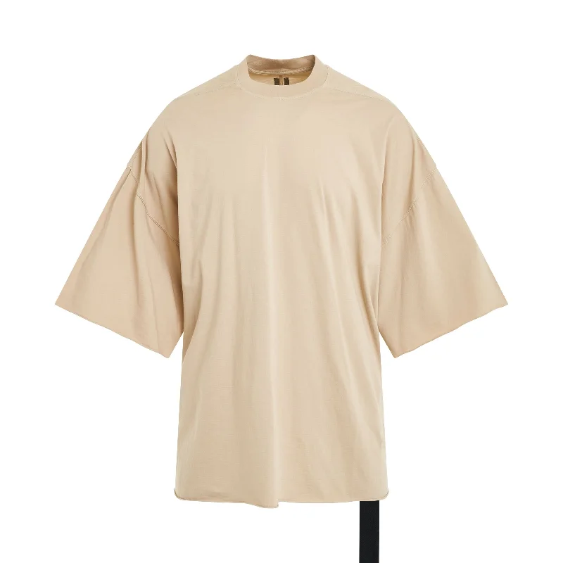 Hydration-compatible backpack for marathon running events -Tommy Oversized T-Shirt in Pearl