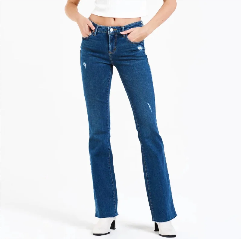 High-waisted tight trousers for women with elastic waistband for added comfort -Jaxtyn St. Tropez Jean In Denim