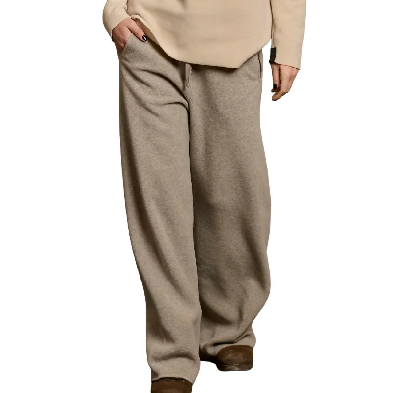 Tight trousers for men with tapered legs and sharp, tailored finish -Women's Wide Leg Trousers In Sand