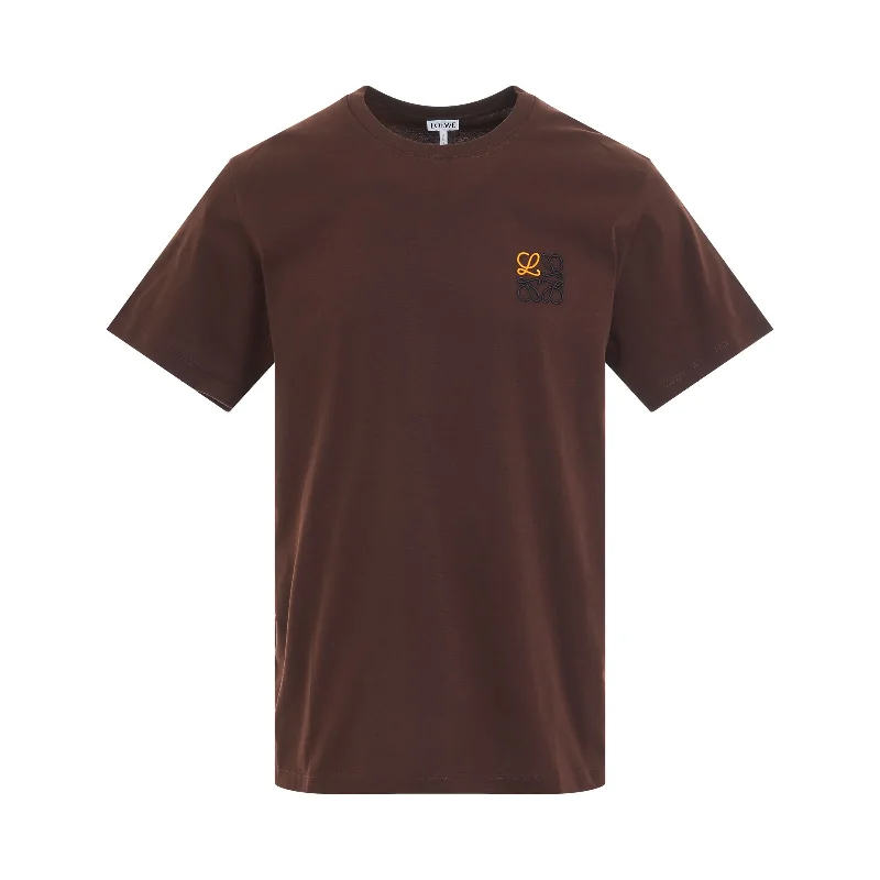 Heavy-duty work backpack for construction site tools -Anagram Logo T-Shirt in Chocolate Brown