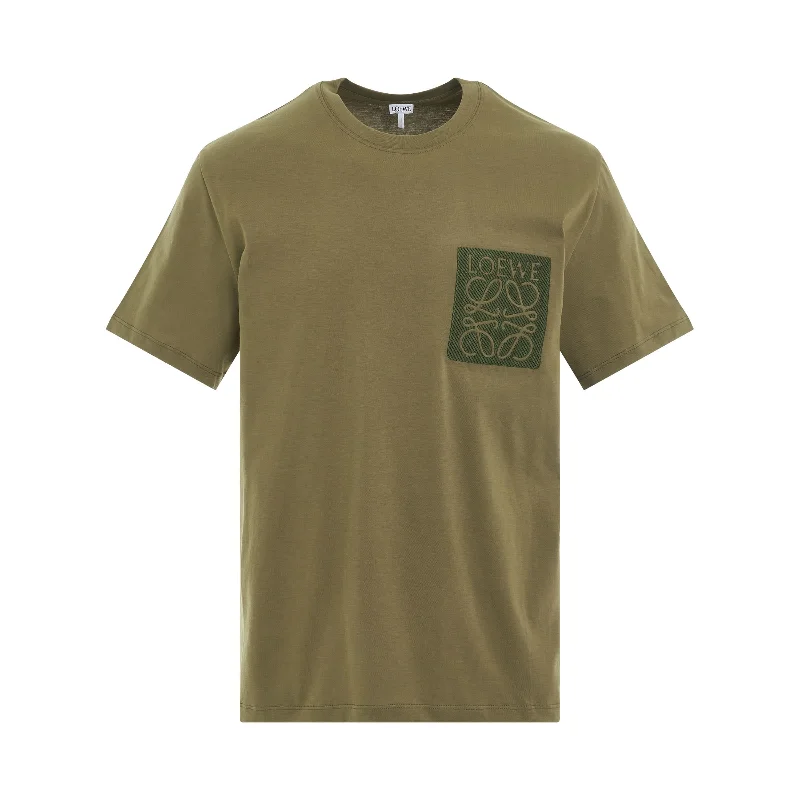 Expandable travel backpack for extra souvenir space -Anagram Logo Embroidered Relax Fit T-Shirt in Hunter Green