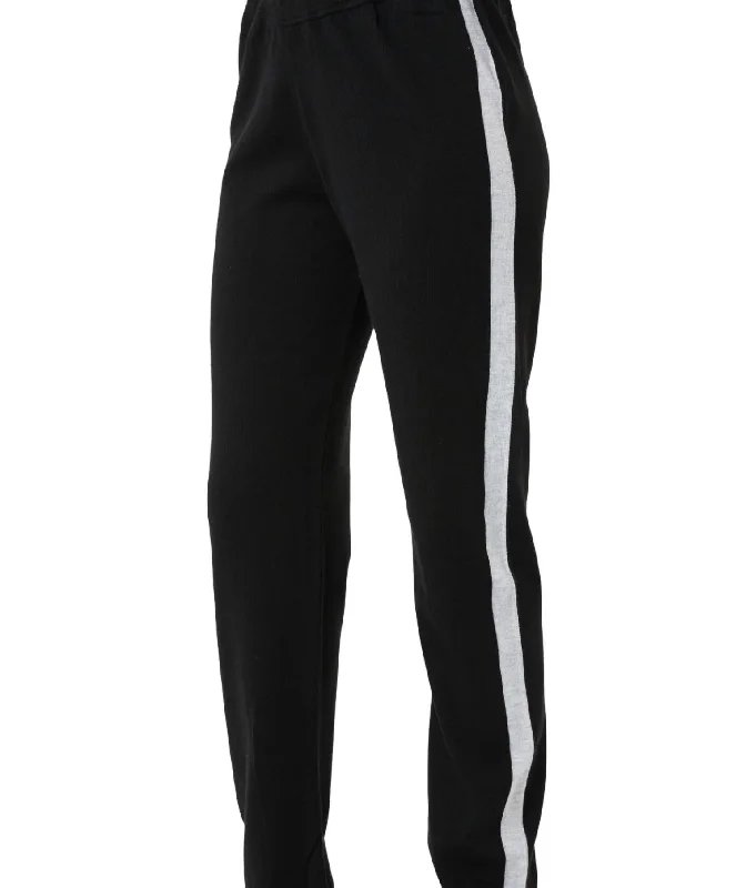 Soft fabric tight trousers for women with breathable material for year-round wear -Track Pant In Blackfrost