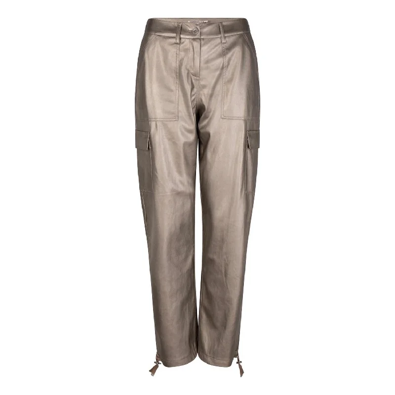 Skinny fit tight trousers for women with minimalistic design for clean look -Trousers Cargo Pu In Soft Gold